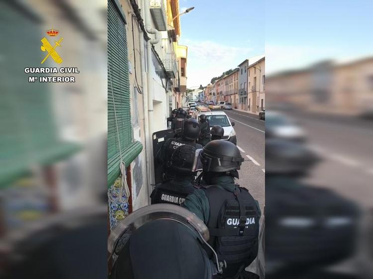 Desarticulado un grupo criminal dedicado al cultivo de marihuana en la Marina Alta