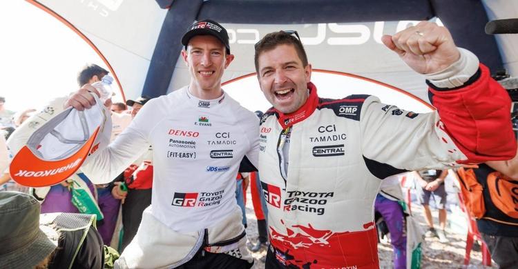 Evans, campeón del WRC, duda entre el dorsal 33 y el número 1