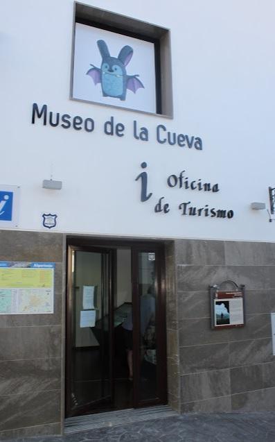 Entrance -tourism office