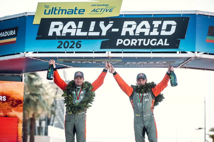 Sébastien Loeb domina el Rally-Raid de Portugal y lidera el Mundial