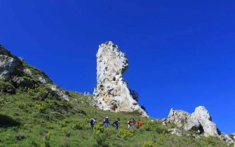Dalla Valle del Berillo alle creste della Prace: alla ricerca del cristallo di Rocca che ha reso celebre Gratteri nell’antichità