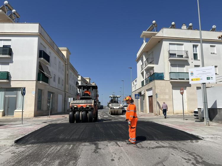 Finaliza el proyecto de mejora de la accesibilidad con el asfaltado de los nuevos pasos de peatones elevados
