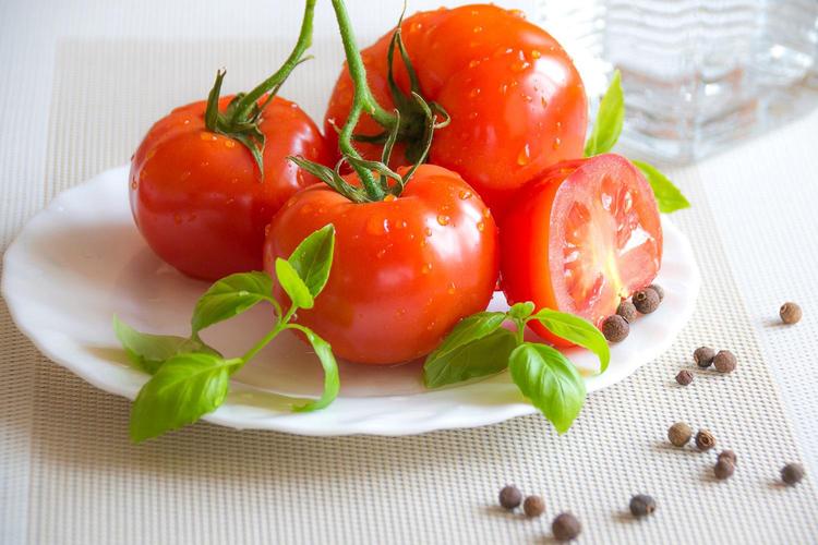 Tomatoes 