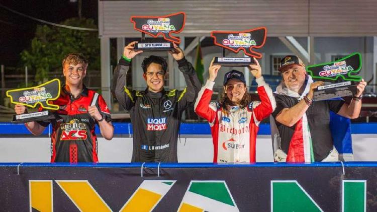 Tatiana Calderón gana el GT Challenge Américas en Guyana con el McLaren 720S GT3X