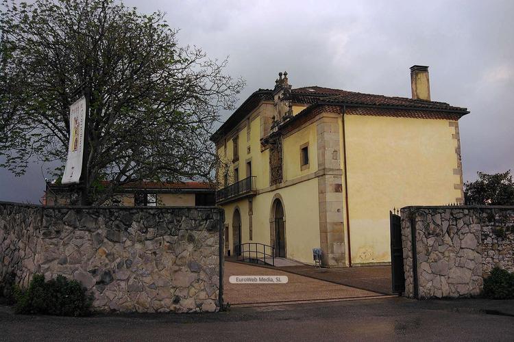 Albergue Juvenil Palacio San Andrés de Cornellana