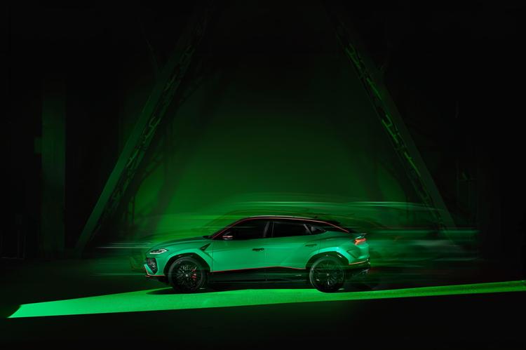 Lamborghini presenta el Urus SE Tettonero Capsule, una edición limitada de 800 CV y 630 unidades