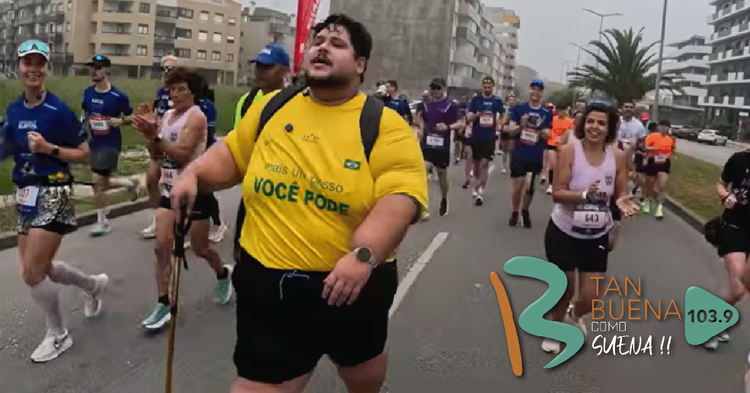 Pesaba más de 300 kilos, bajó 100 y completó el Maratón de Europa con bastón y a su propio ritmo