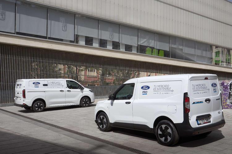 Ford extiende su proyecto ElectriCity a más mercados tradicionales de Madrid con furgonetas eléctricas