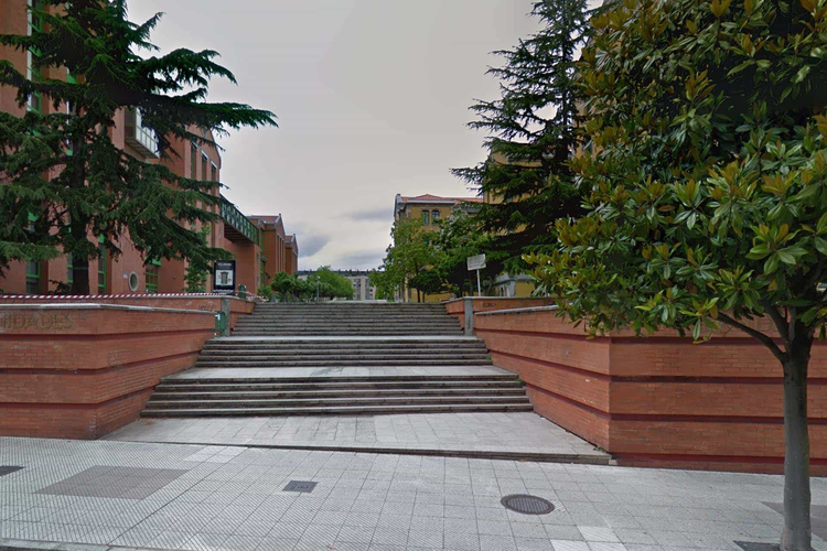 Cajero Liberbank Campus Universitario El Milán