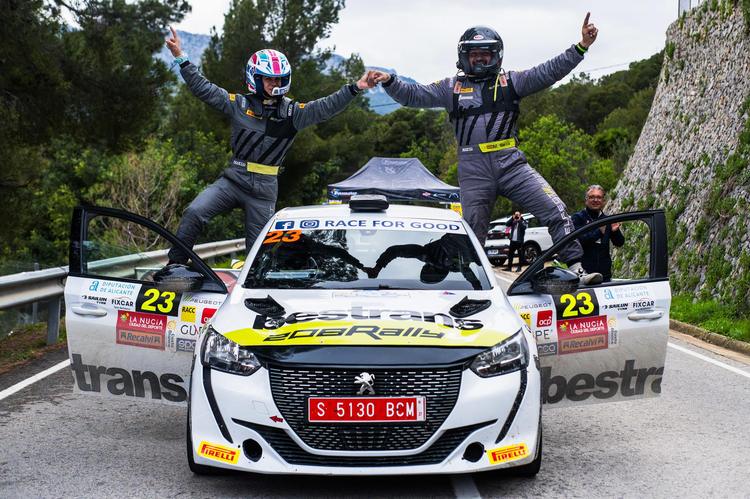 Miguel García vence en La Nucía por solo 8,4 segundos en un arranque épico del Desafío Peugeot