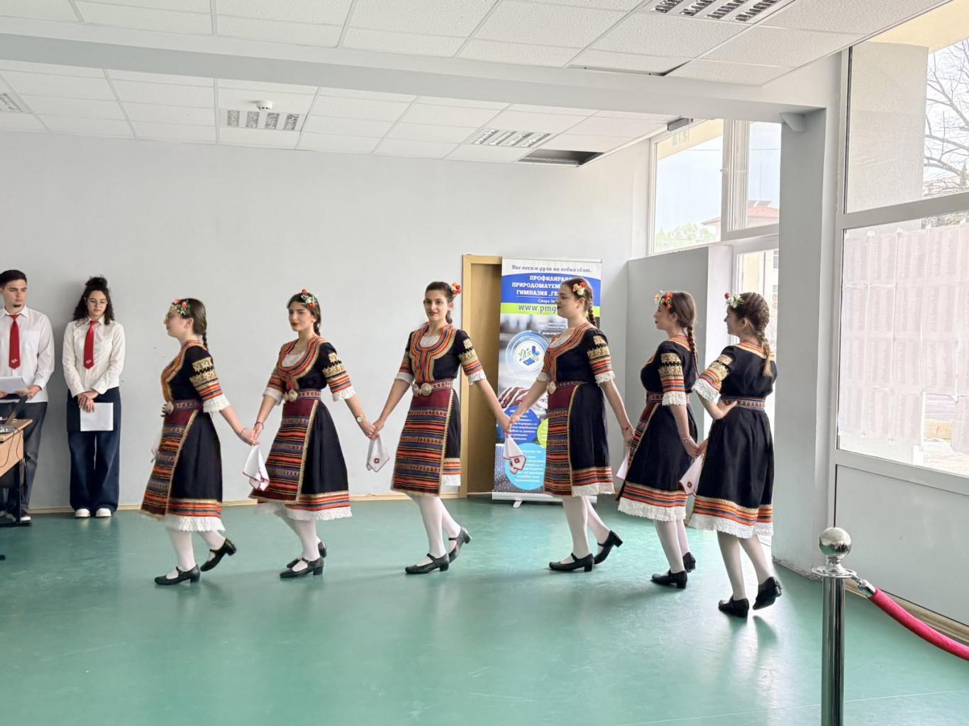 ППМГ „Гео Милев“ събира водещи училища в страната в мобилност по Национална програма „Иновации в действие“