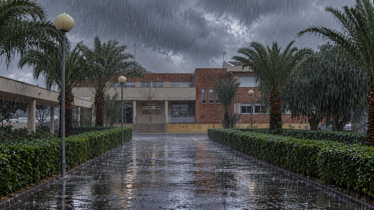 El Verger suspende las clases de este lunes ante la alerta roja por lluvias