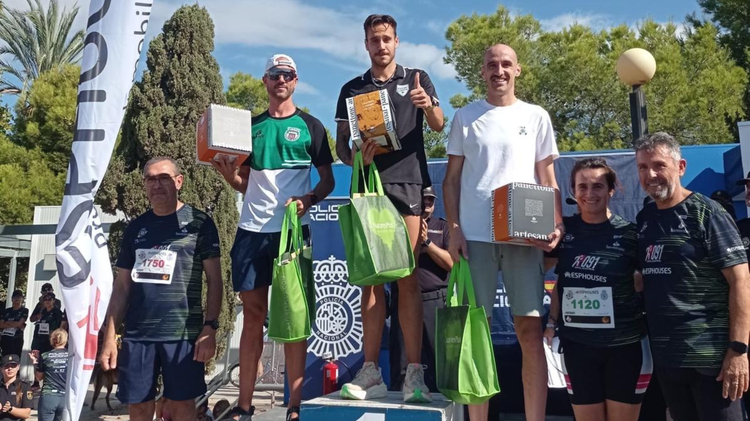 El CA Elche Runners suma tres victorias y cuatro podios en la Carrera Solidaria 091 de Alicante y el Cross Pins i Mar