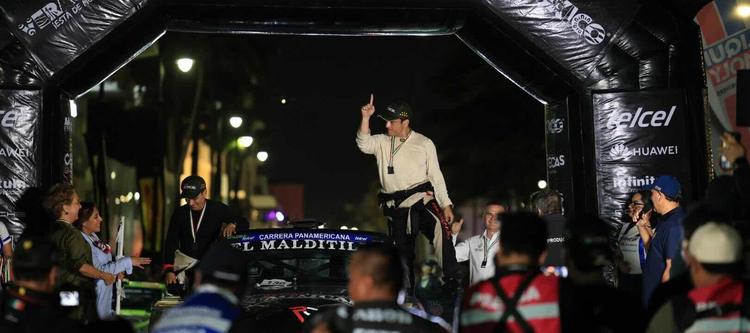 Cordero y Hernández lideran la Carrera Panamericana 2026 tras el día 1