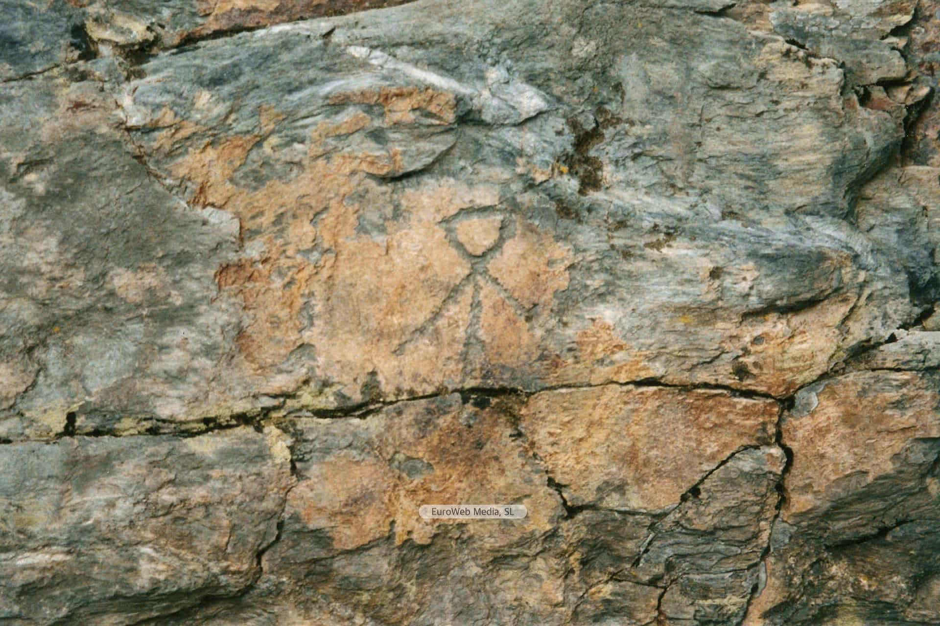 Petroglifos y túmulos prehistóricos de La Xorenga