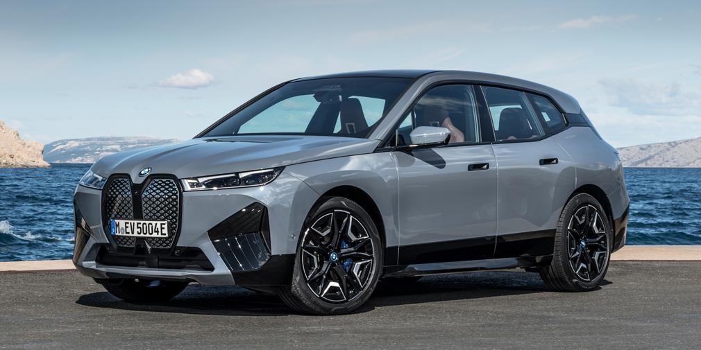 BMW показала электрический кроссовер iX, за секунды меняющий цвет кузова