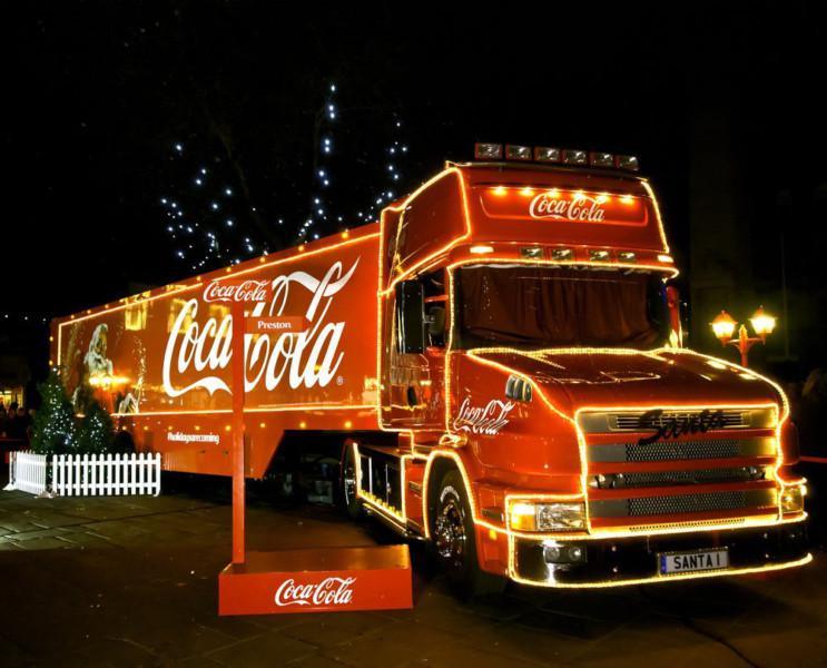Как появилась новогодняя реклама Coca-cola с грузовиками