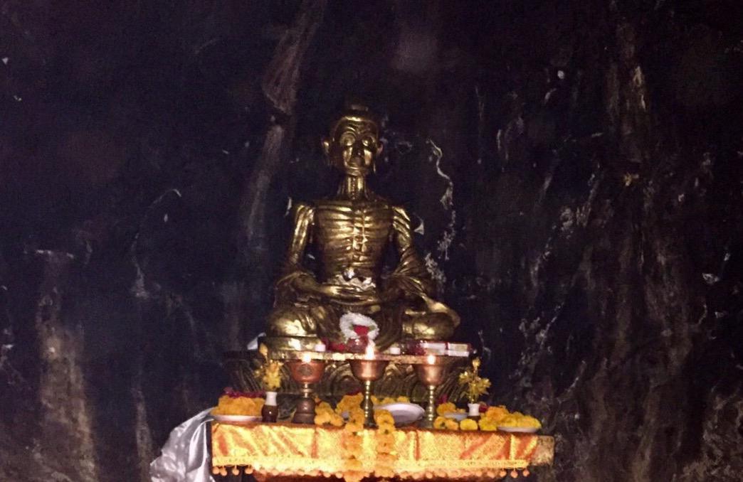 1-05 พระโพธิสัตว์ทรงบำเพ็ญทุกรกิริยา 1-05 พระโพธิสัตว์ทรงบำเพ็ญทุกรกิริยา