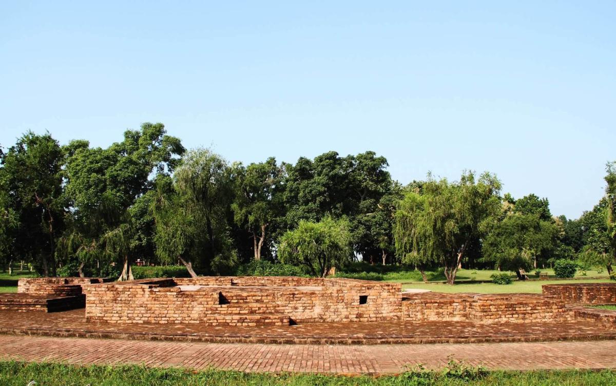 2-07 ทรงแสดงธาตุวิภังคสูตรแก่พระเจ้าปุกกุสาติ 2-07 ทรงแสดงธาตุวิภังคสูตรแก่พระเจ้าปุกกุสาติ