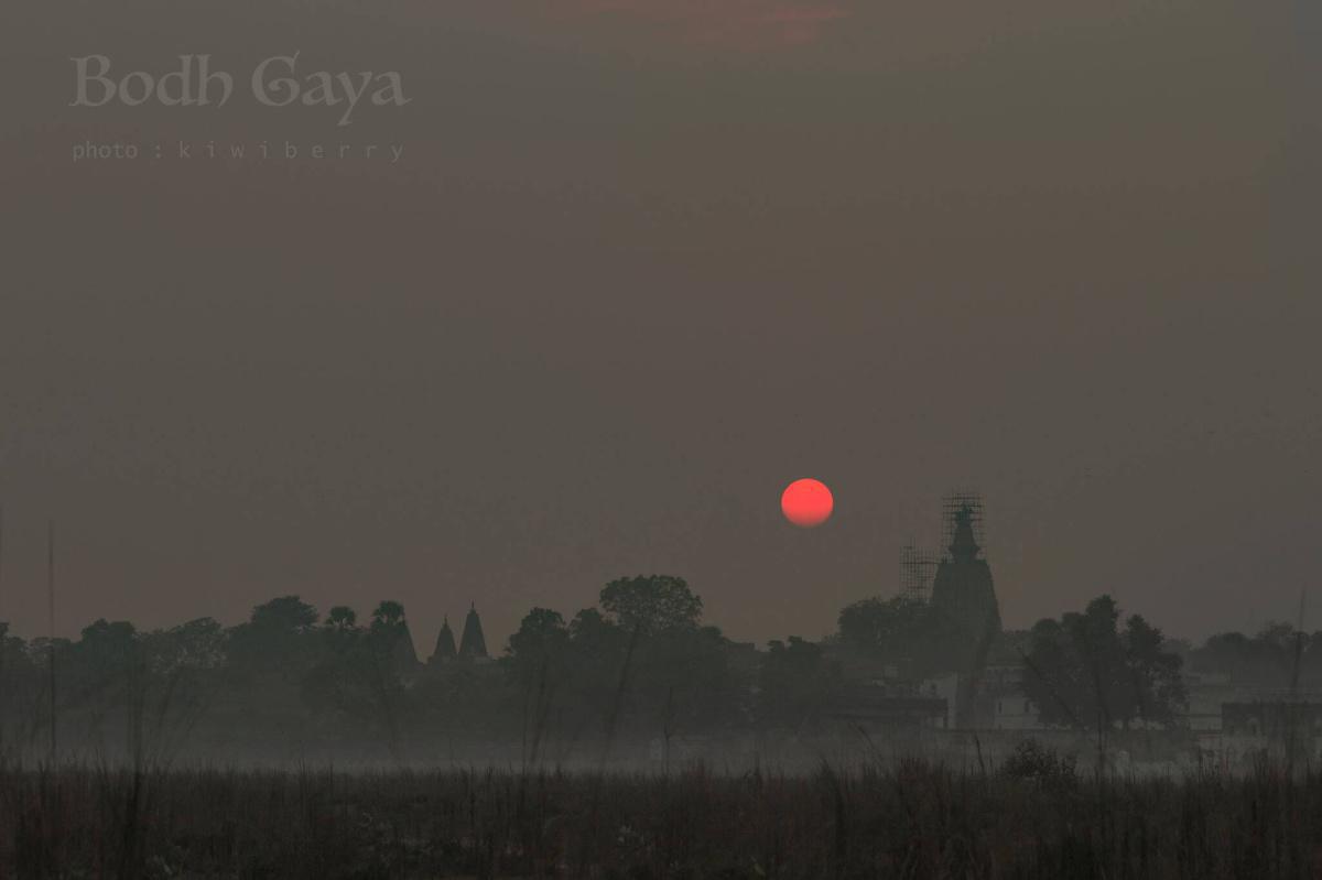 45-45 ทรงปรารภสังเวชนียสถาน ๔ ตำบล 45-45 ทรงปรารภสังเวชนียสถาน ๔ ตำบล