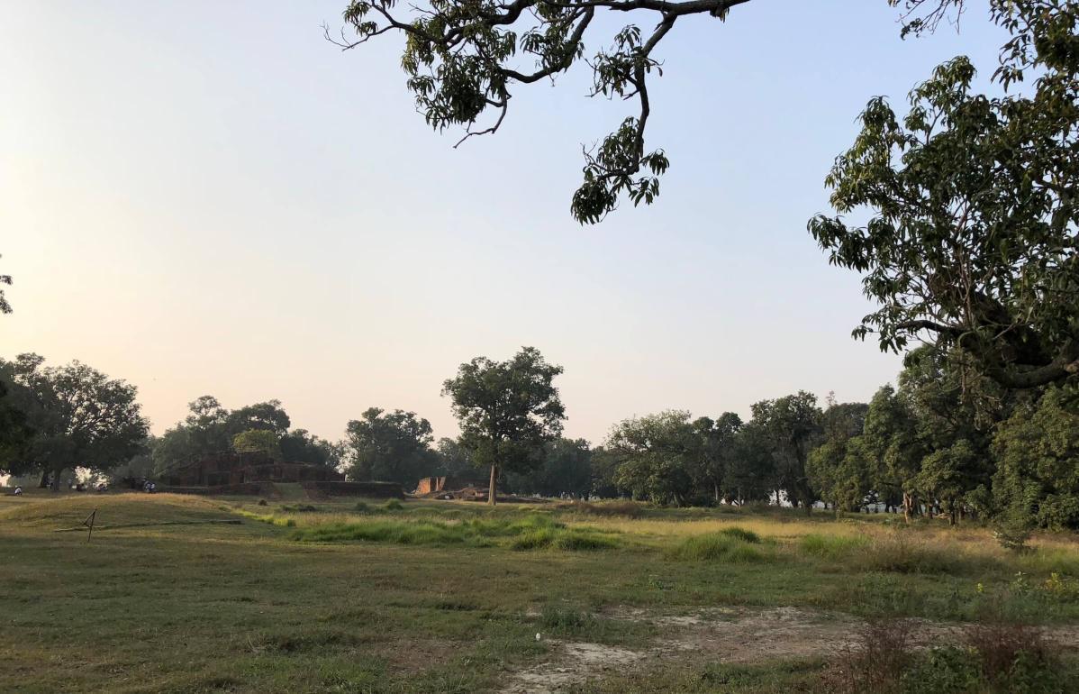 4-07 พระมหาปชาบดีโคตมีถวายจีวร 4-07 พระมหาปชาบดีโคตมีถวายจีวร