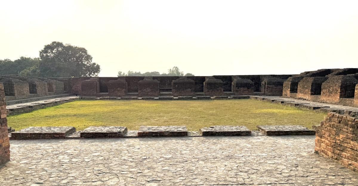 5-03 บุพกรรมและการบรรลุธรรมของพระนางรูปนันทาเถรี เอตทัคคะผู้ยินดีในฌาน 5-03 บุพกรรมและการบรรลุธรรมของพระนางรูปนันทาเถรี เอตทัคคะผู้ยินดีในฌาน