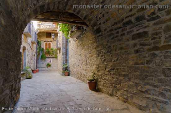 El Pueyo de Araguás, sabor medieval que asombra al visitante. El Pueyo de Araguás, sabor medieval que asombra al visitante.