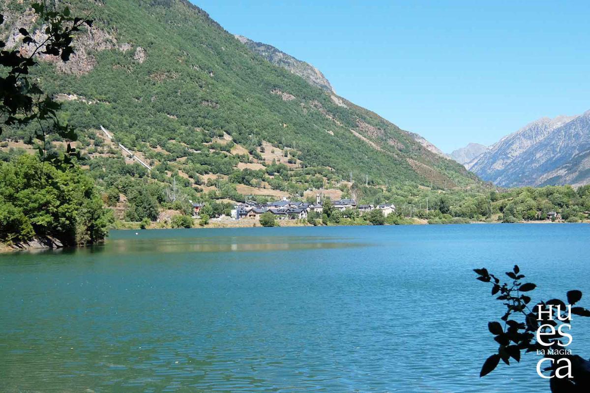 Escapada de 3 Días y 2 Noches al Valle de Benasque para los amantes del Senderismo y Alta Montaña Escapada de 3 Días y 2 Noches al Valle de Benasque para los amantes del Senderismo y Alta Montaña