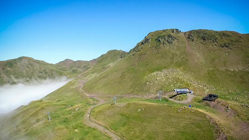 Excursiones sencillas y espectaculares a los ibones de Astún, usando su telesilla! Excursiones sencillas y espectaculares a los ibones de Astún, usando su telesilla!
