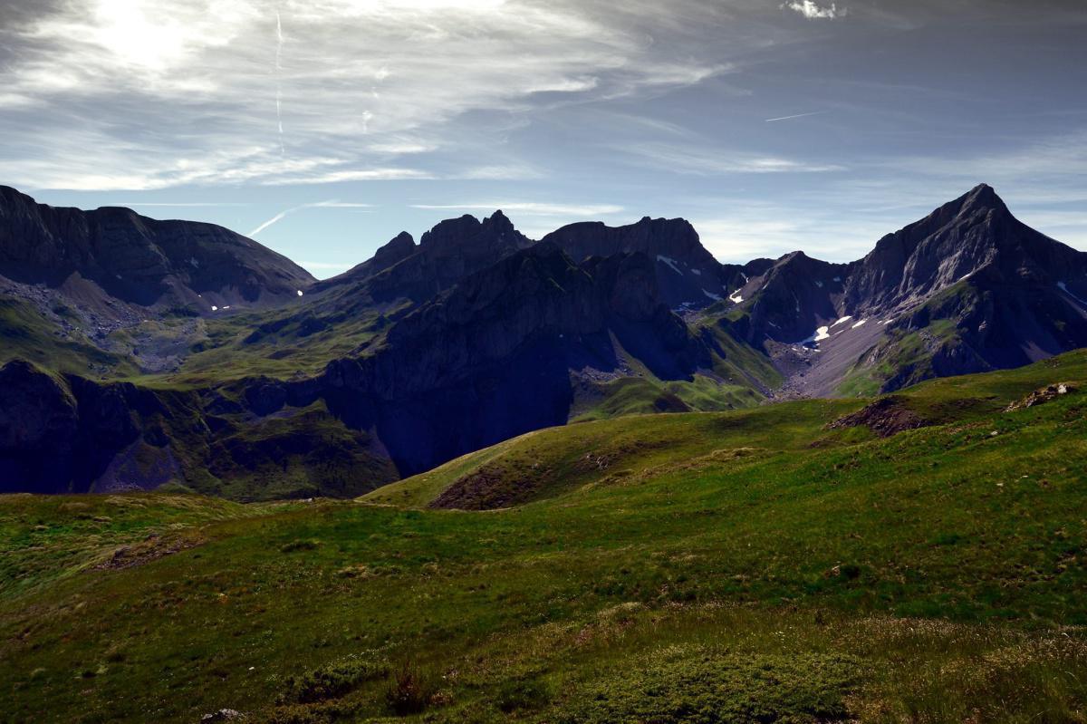 Ibón de Acherito. La excursión más conocida y popular del Valle de Hecho Ibón de Acherito. La excursión más conocida y popular del Valle de Hecho