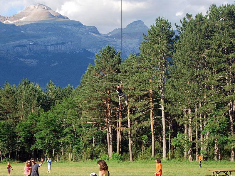 Aventura Pirineos Ecoparque «El Juncaral» Aventura Pirineos Ecoparque «El Juncaral»