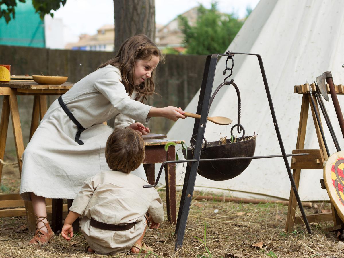 La Magia de la Historia cobra vida con la recreación histórica los Esponsales de Doña Petronila La Magia de la Historia cobra vida con la recreación histórica los Esponsales de Doña Petronila