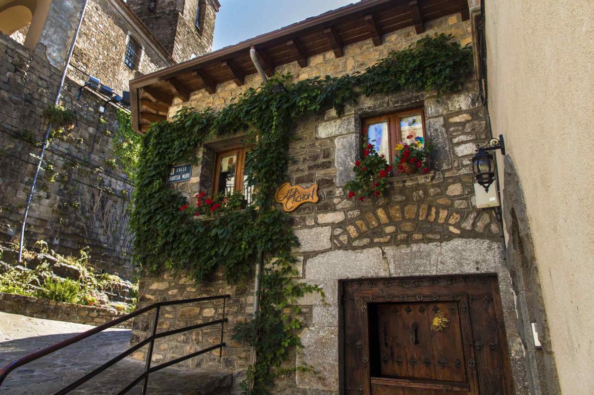 5 Cosas qué ver y qué hacer en Hecho 5 Cosas qué ver y qué hacer en Hecho