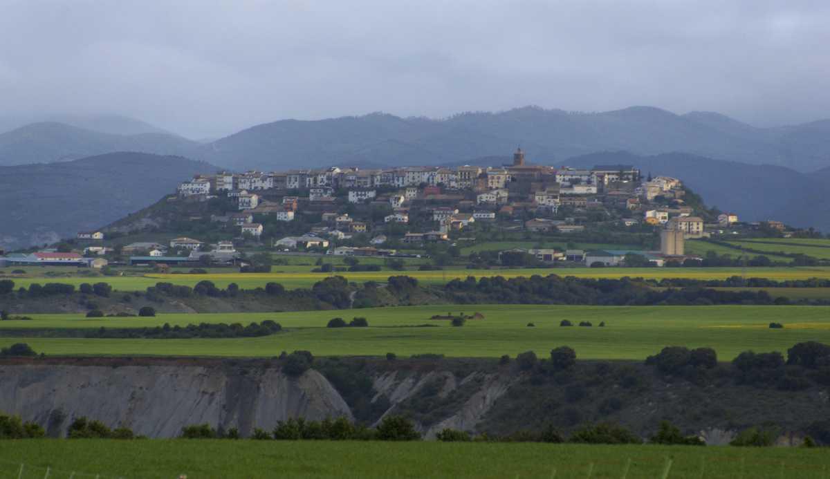 Berdún, La Magia desde las Alturas. Camino de Santiago, Gastronomía y Pesca. Berdún, La Magia desde las Alturas. Camino de Santiago, Gastronomía y Pesca.