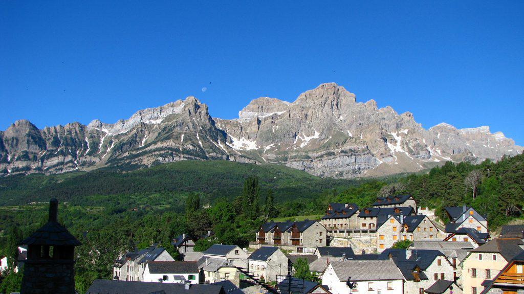 ☃️❄️ Los 10 Pueblos más bonitos de Huesca para conocer en Invierno ☃️❄️ Los 10 Pueblos más bonitos de Huesca para conocer en Invierno