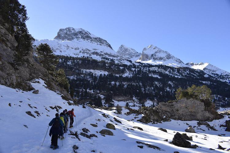 Aventuratrek Guías de Montaña y Barrancos Aventuratrek Guías de Montaña y Barrancos
