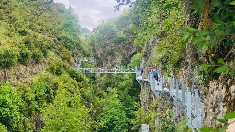 Las 3 rutas por pasarelas más espectaculares de Huesca 💦😮🙌 Las 3 rutas por pasarelas más espectaculares de Huesca 💦😮🙌