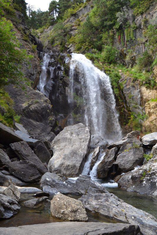 Ruta por los miradores más bonitos e impresionantes del Valle de Tena 😍🌲💦 Ruta por los miradores más bonitos e impresionantes del Valle de Tena 😍🌲💦
