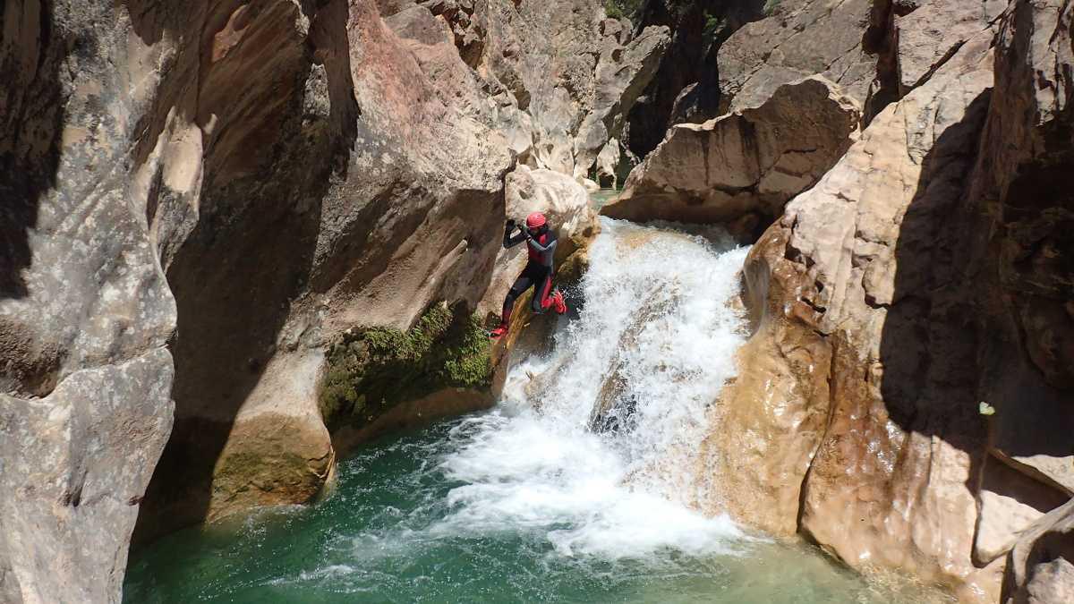 Expediciones: guias de barranquismo y aventura en Sierra de Guara desde 1978 Expediciones: guias de barranquismo y aventura en Sierra de Guara desde 1978