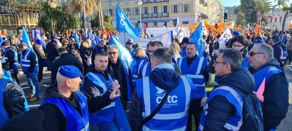 Du bleu, toujours du bleu dans les rues de Nice ! Du bleu, toujours du bleu dans les rues de Nice !