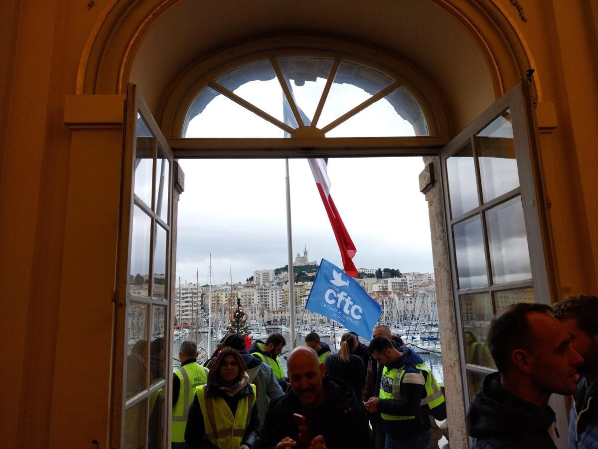 Grève des agents municipaux de la Ville de Marseille !