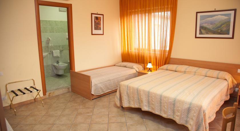 Caffè Nuovo 2 Holiday Rooms