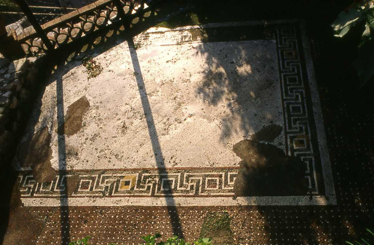 Mosaico di Via Circonvallazione - Mosaic of Circonvallazione Street