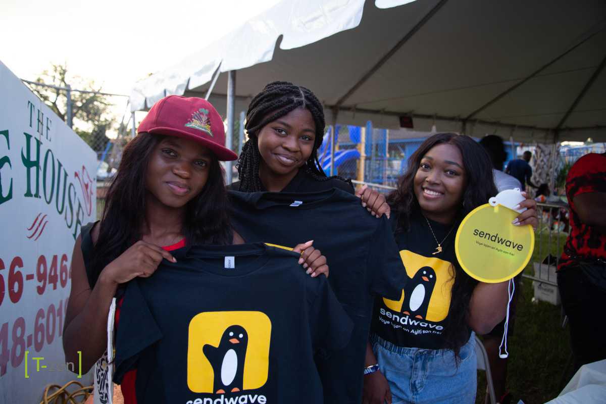 Foto: Manasota 2nd Annual Haitian Flag Day Festival