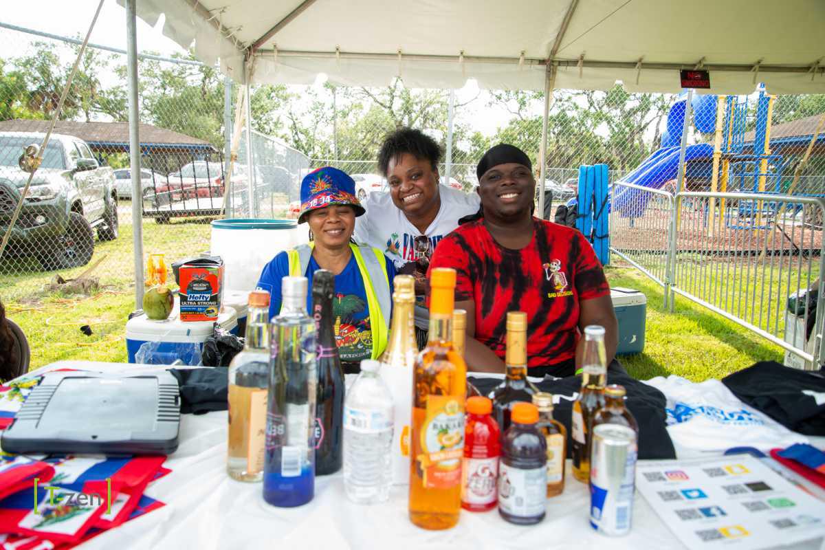 Foto: Manasota 2nd Annual Haitian Flag Day Festival