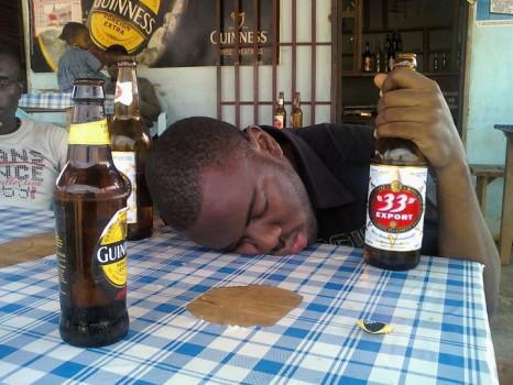 Congo : une église invite ses adeptes à boire de l'alcool pour se rapprocher de Dieu