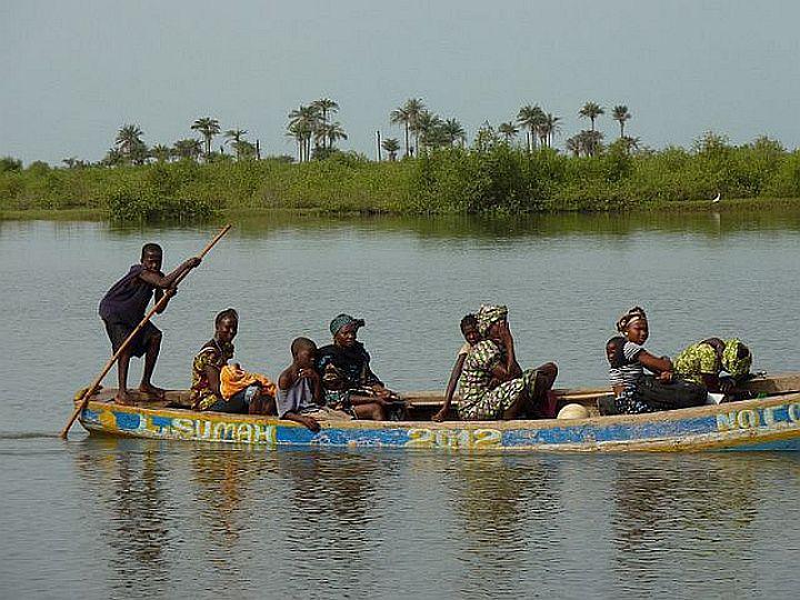 17 morts dans le chavirement d'une pirogue près de Toubacouta