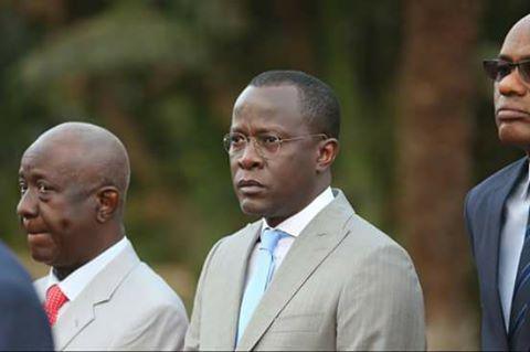 Yakham Mbaye tire sur Moustapha Diakhate et defend Aliou Sall