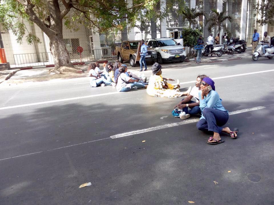 Femmes pro-khalifa sur le Boulevard de la République