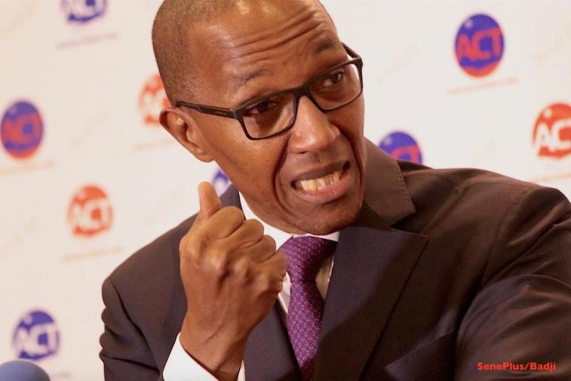 Relaxé, Abdoul Mbaye solde ses comptes avec des politiciens et des journalistes